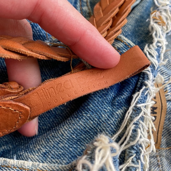 Like new Karen Zambos Vintage Couture Recycled Levi’s & Linea Pelle leather belt - Picture 16 of 16